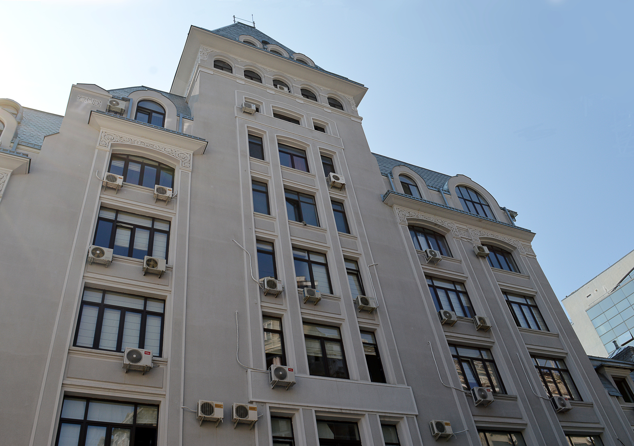 palatul universul